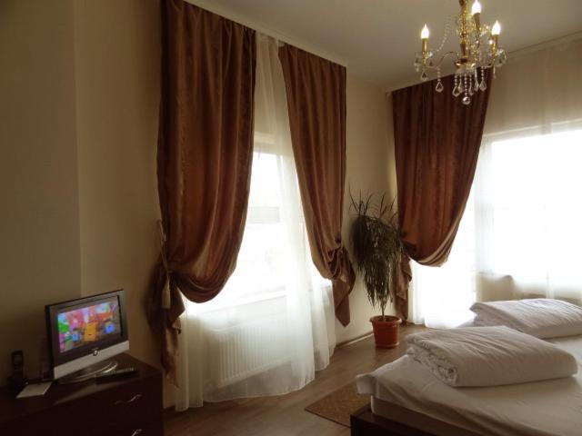 Ave Hotel Victoriei Bukarest Szoba fotó