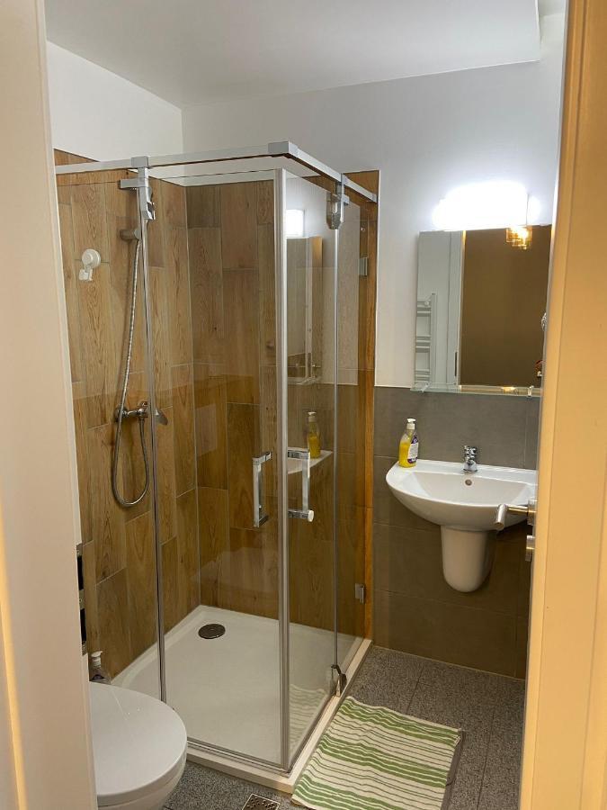 Ave Hotel Victoriei Bukarest Kültér fotó