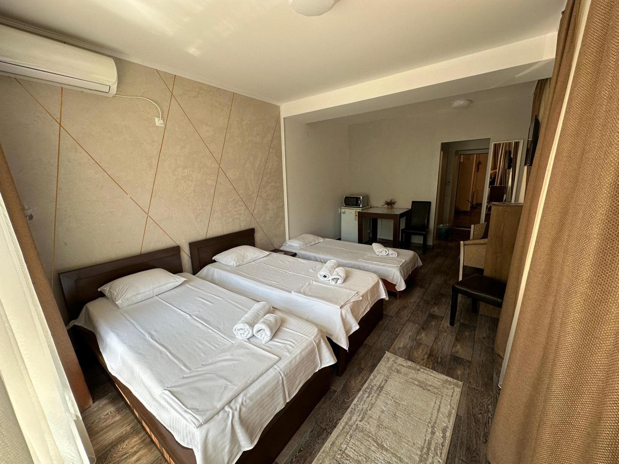 Ave Hotel Victoriei Bukarest Kültér fotó