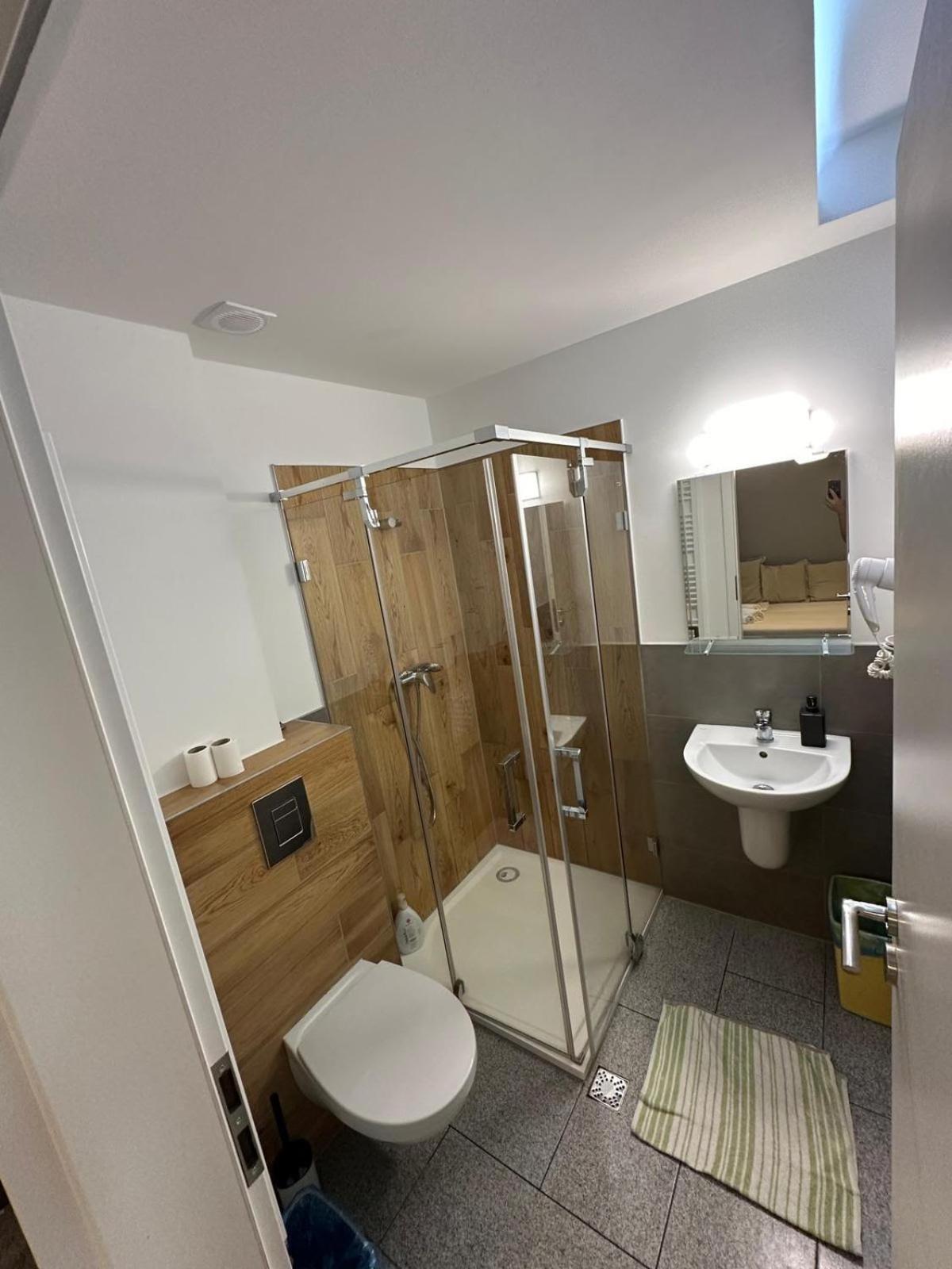 Ave Hotel Victoriei Bukarest Kültér fotó